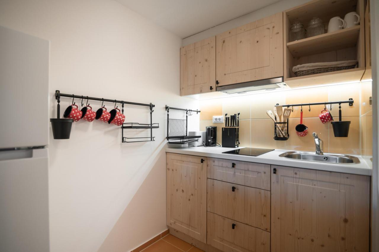 Apartments Strmol ツェルクニェ・ナ・ゴレニスケム エクステリア 写真