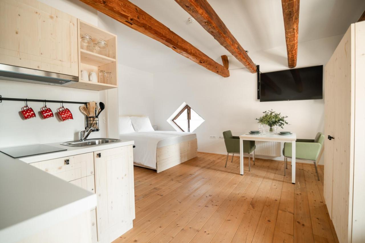 Apartments Strmol ツェルクニェ・ナ・ゴレニスケム エクステリア 写真