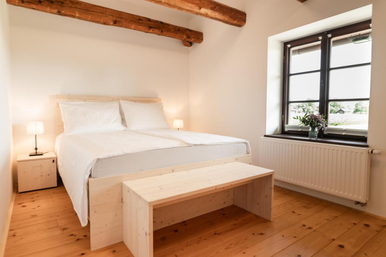 Apartments Strmol ツェルクニェ・ナ・ゴレニスケム エクステリア 写真